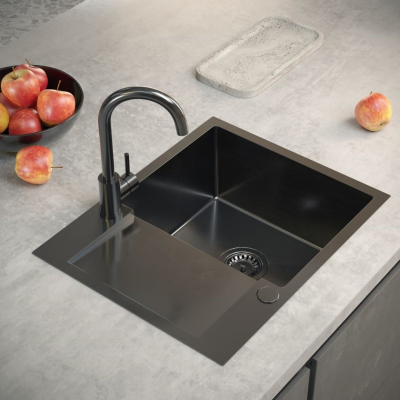 Bateria kuchenna KATE – stalowa, PVD black metal, obrotowa, Quadron